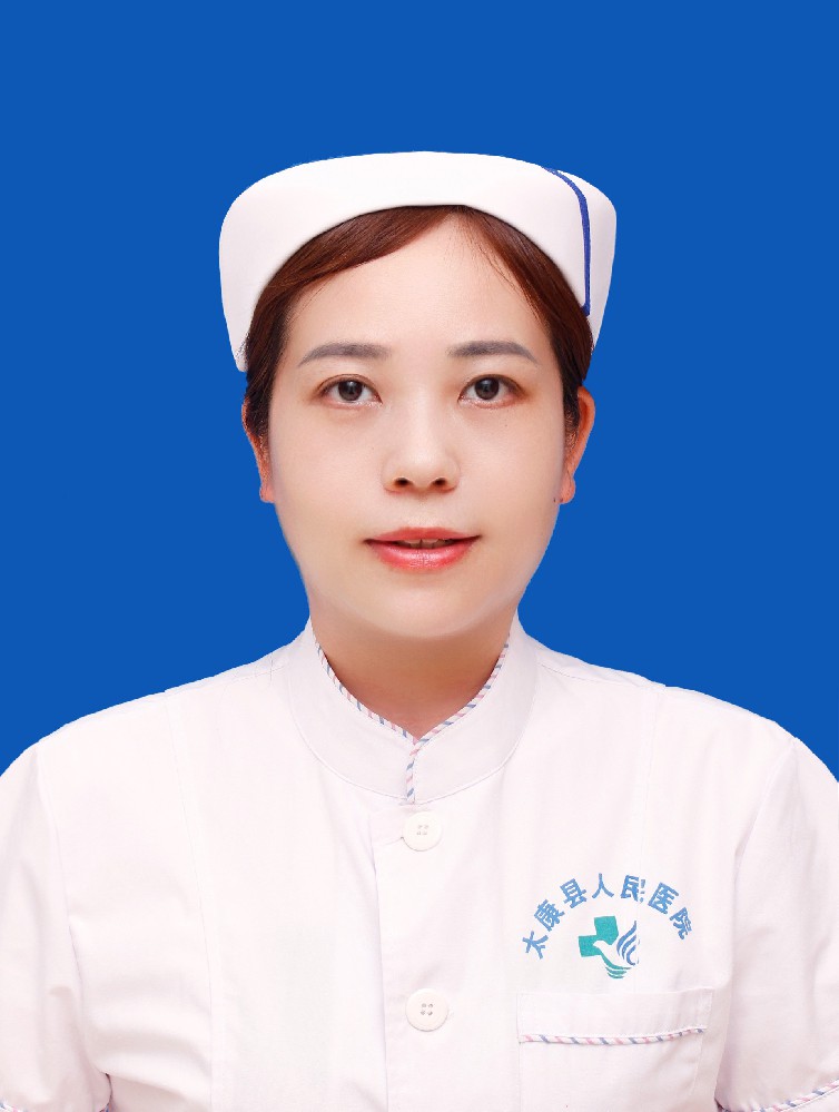 岳莉  副主任护师